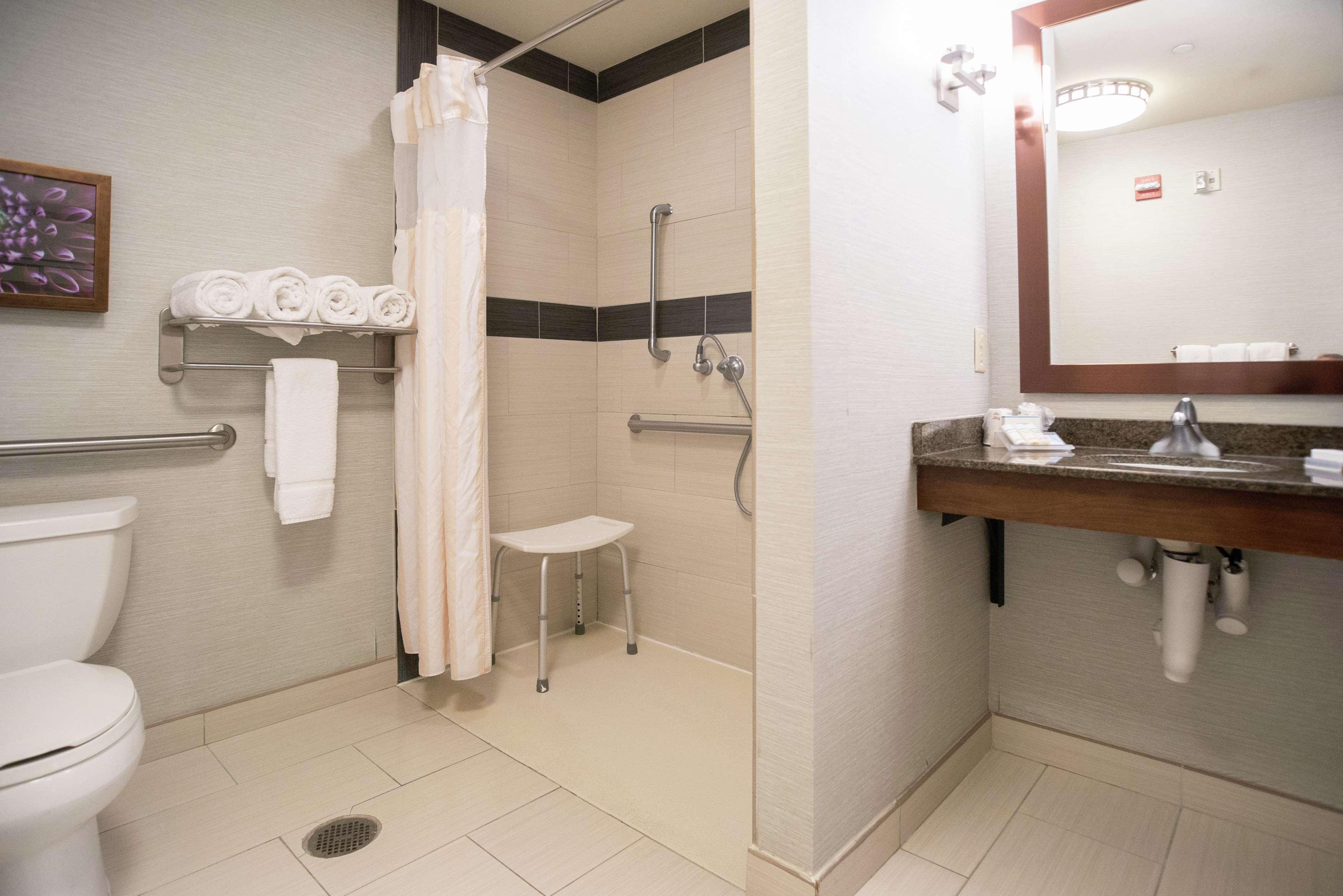Hilton Garden Inn Covington/Mandeville Екстериор снимка