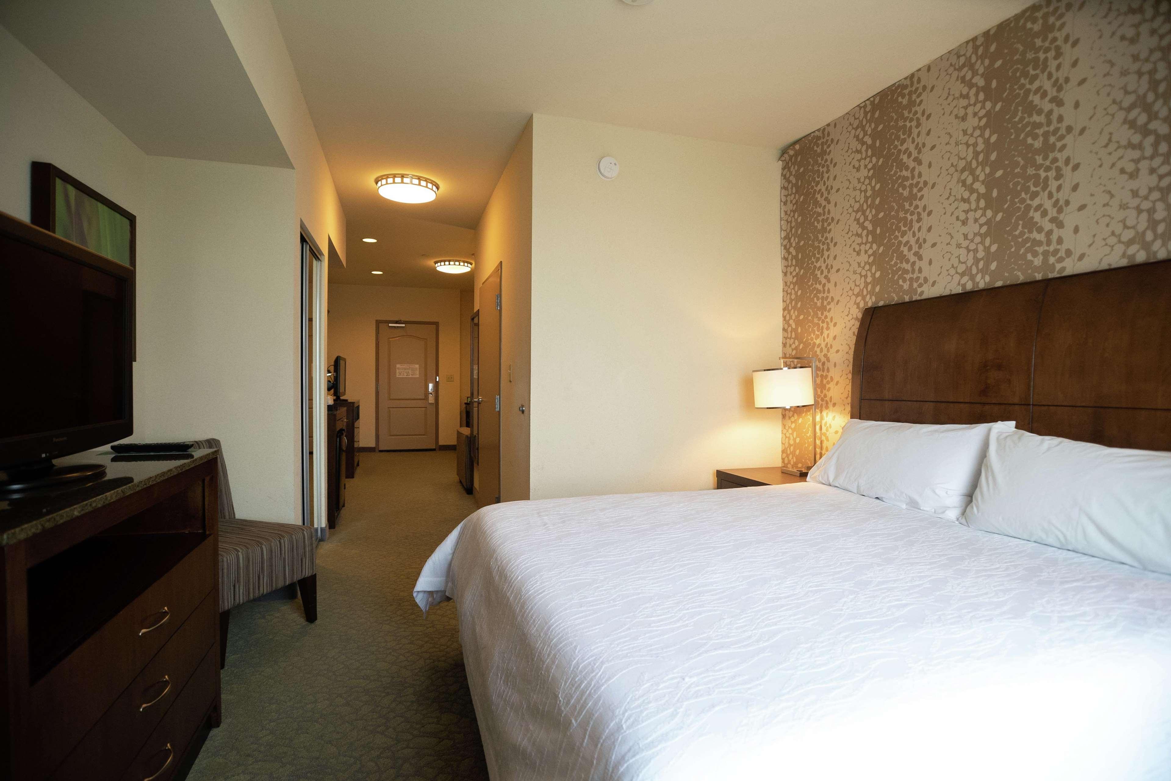 Hilton Garden Inn Covington/Mandeville Екстериор снимка