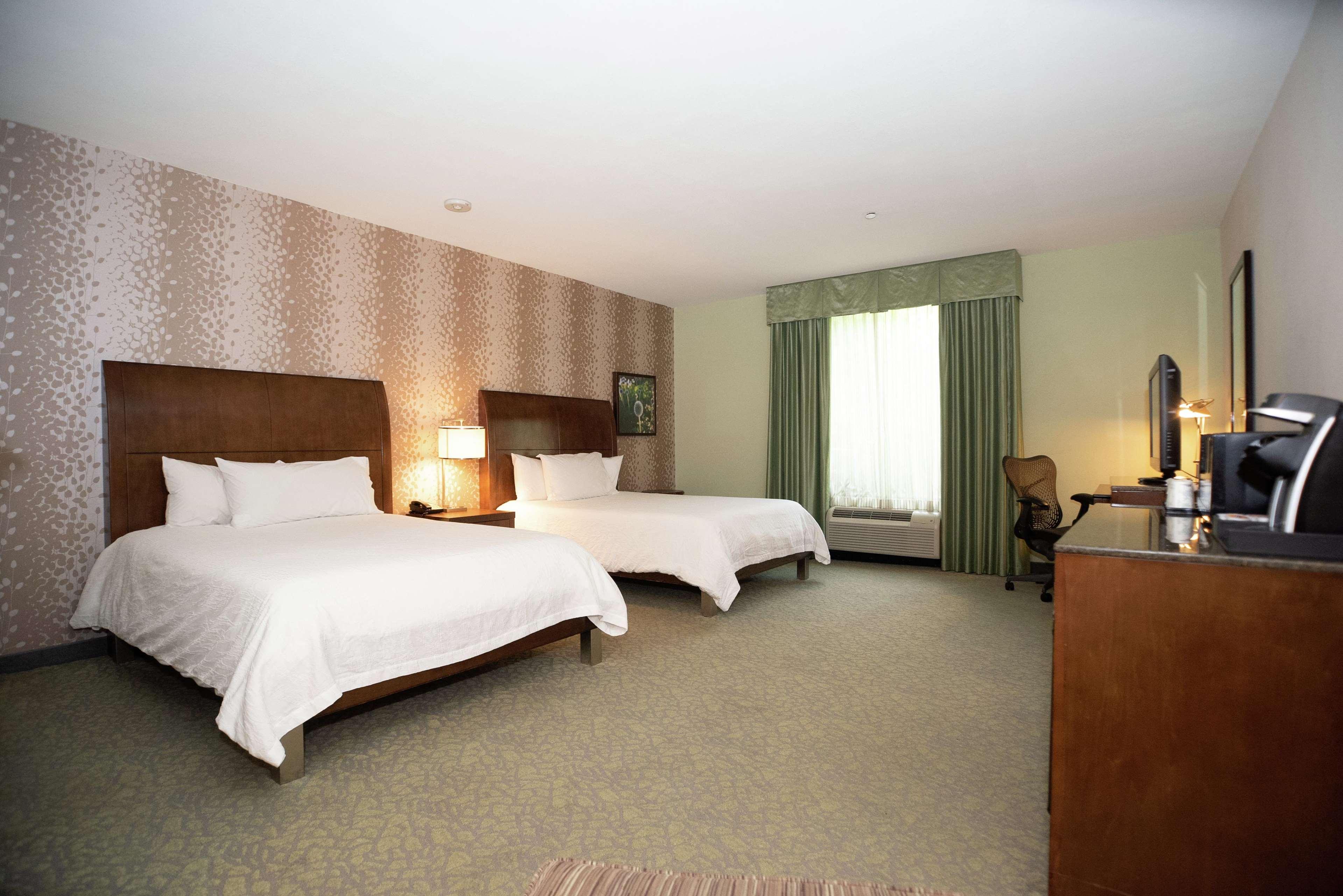 Hilton Garden Inn Covington/Mandeville Екстериор снимка