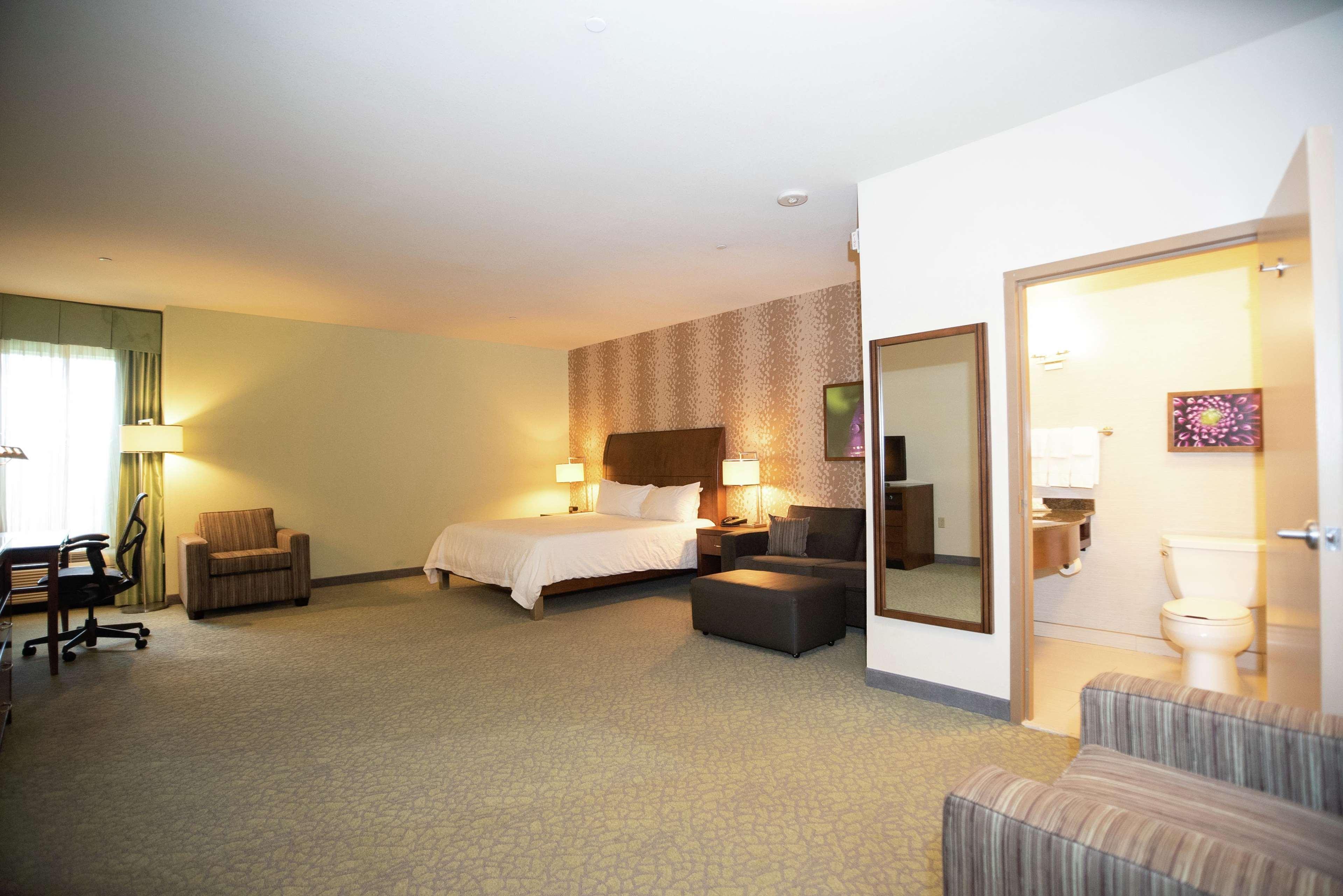 Hilton Garden Inn Covington/Mandeville Екстериор снимка