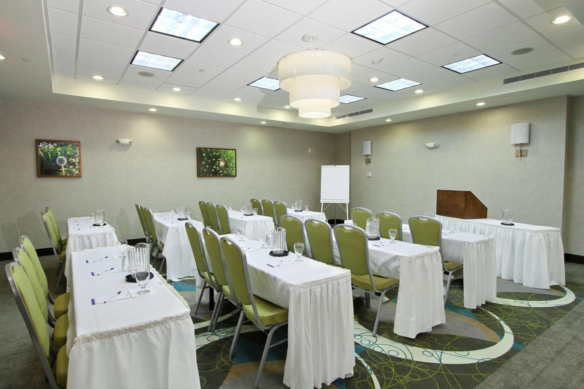 Hilton Garden Inn Covington/Mandeville Екстериор снимка