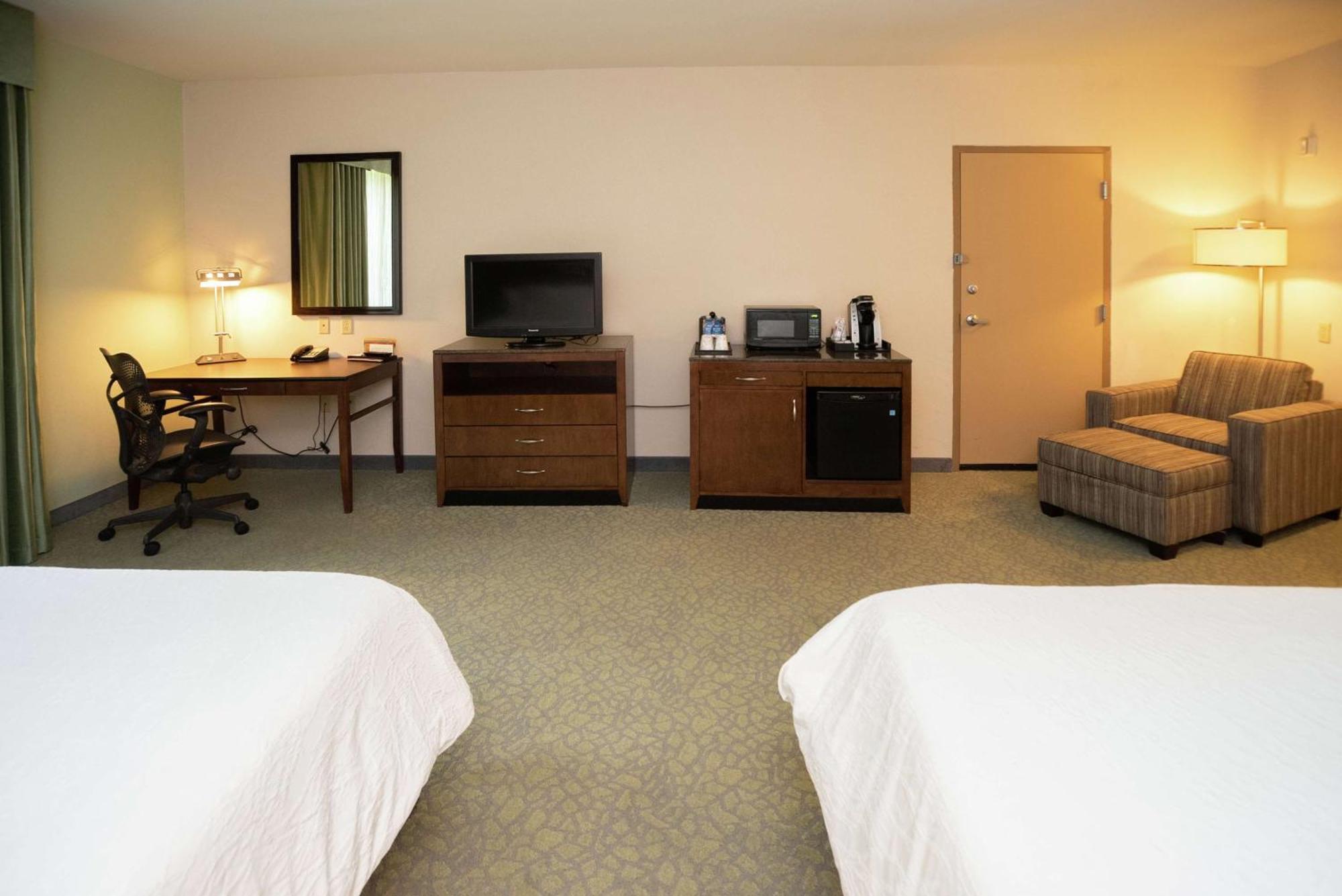 Hilton Garden Inn Covington/Mandeville Екстериор снимка