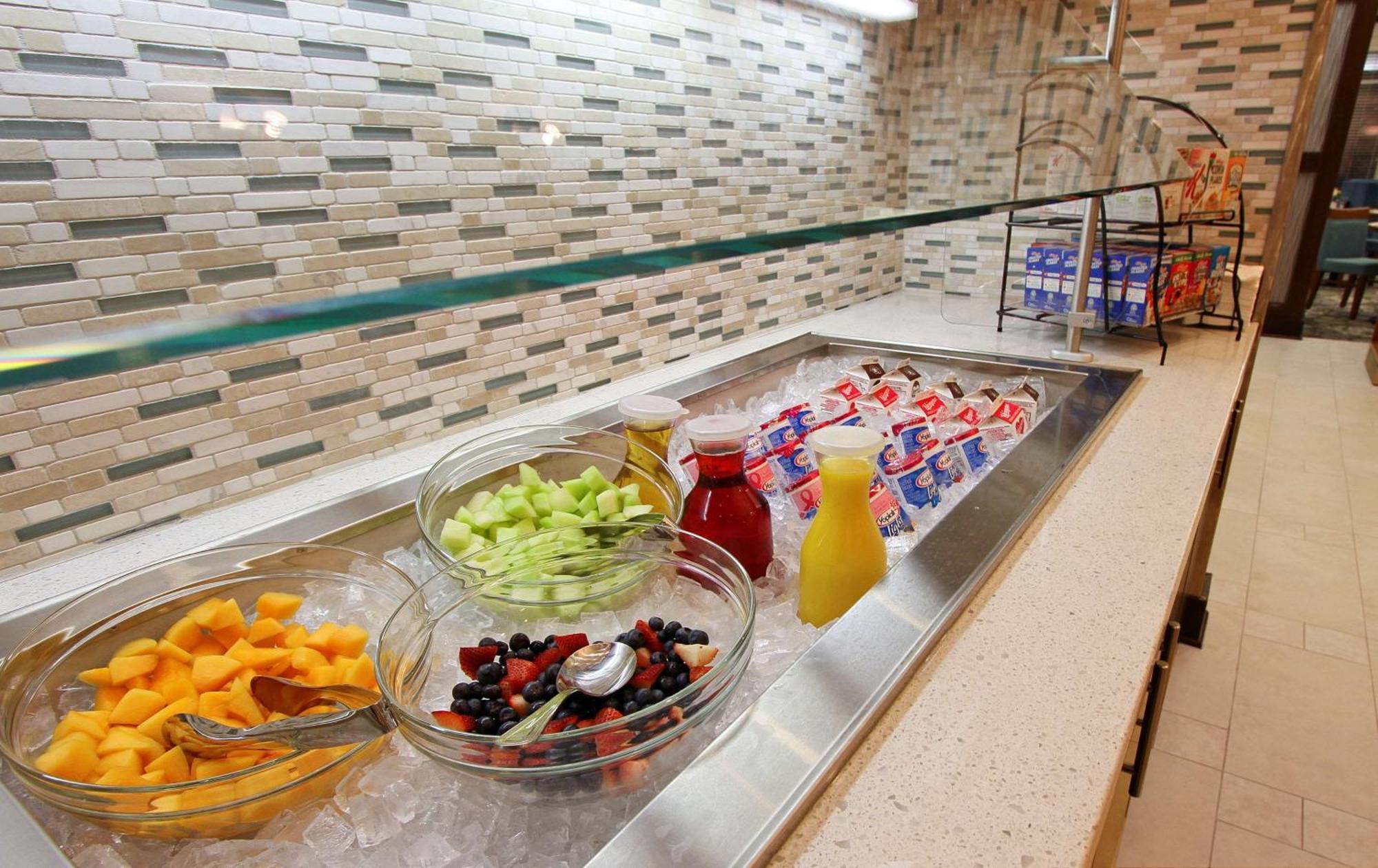 Hilton Garden Inn Covington/Mandeville Екстериор снимка