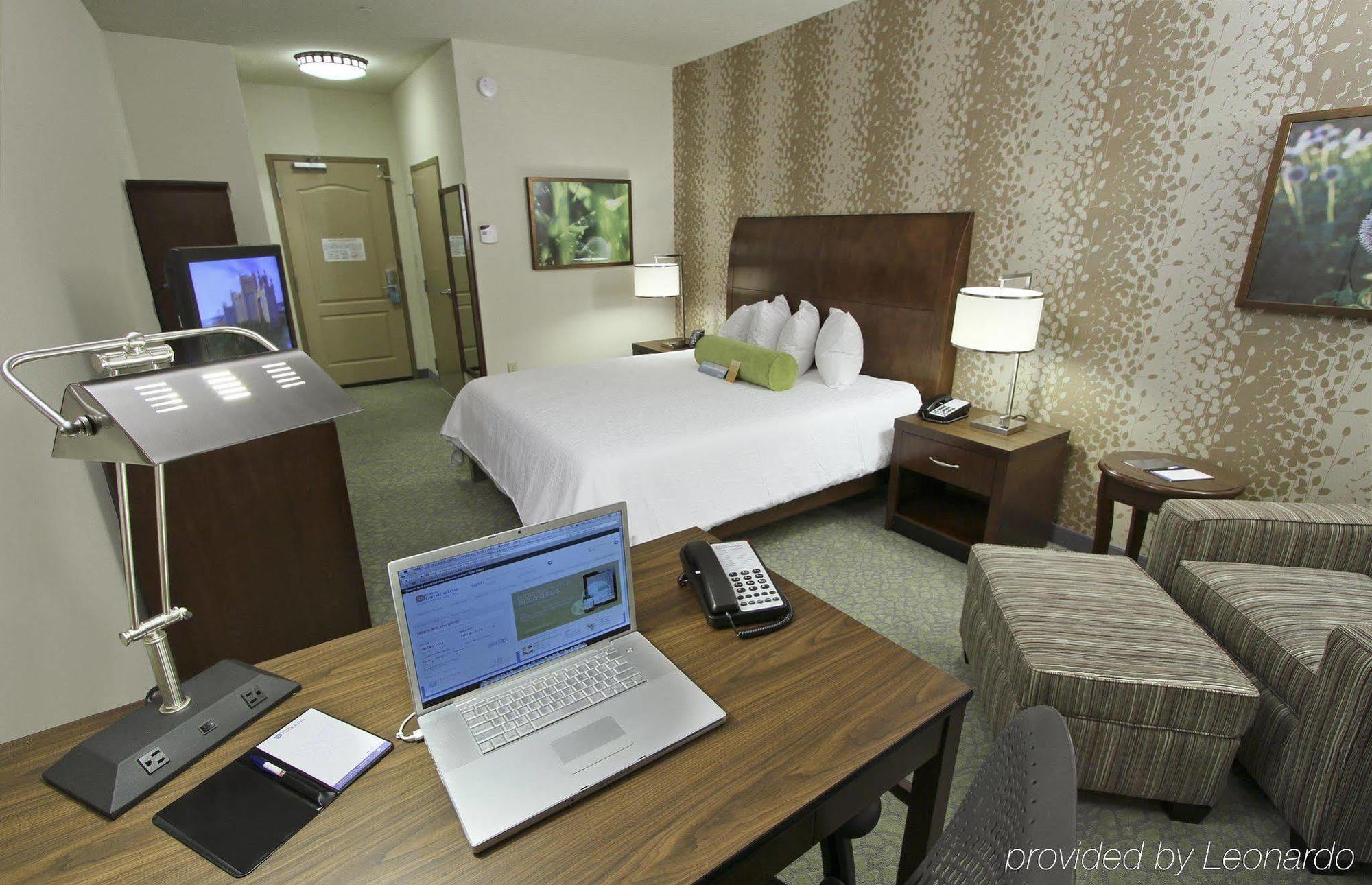 Hilton Garden Inn Covington/Mandeville Стая снимка